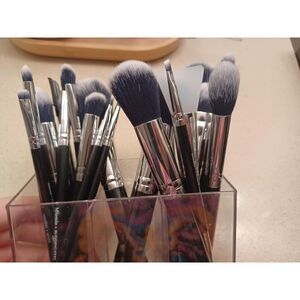 Mlemle 25Pcs Black Professional Makeup Brushes Set 2 Powder Puff 2 Makeup Sponge